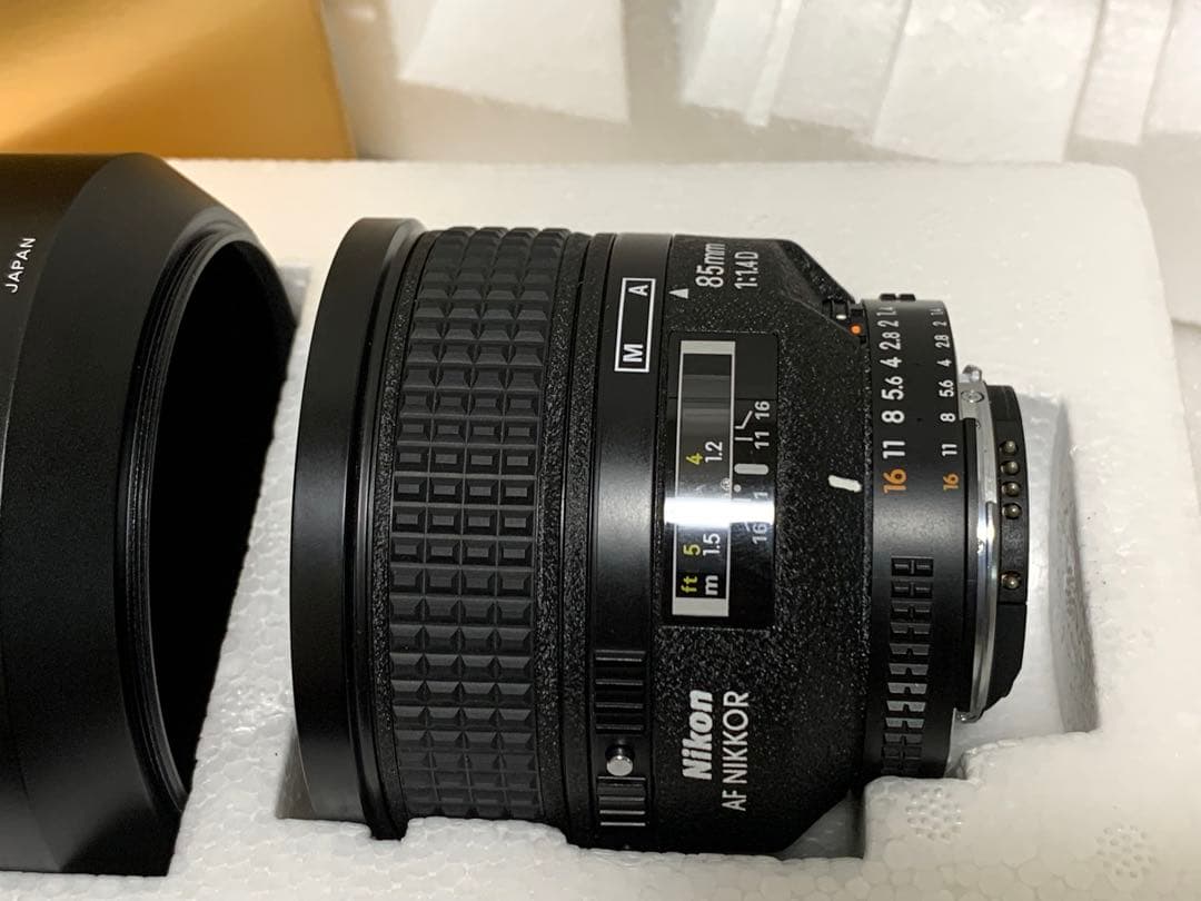 レンズ(単焦点) NIKON AF 85mm 1.4 D