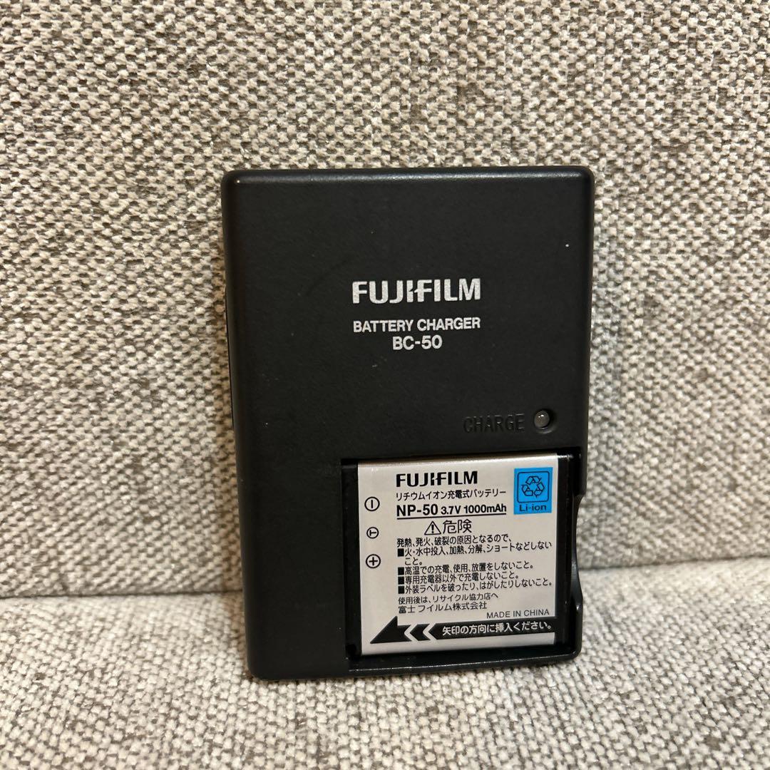 【美品】FUJIFILM デジタルカメラ FinePix F50fd ブラック