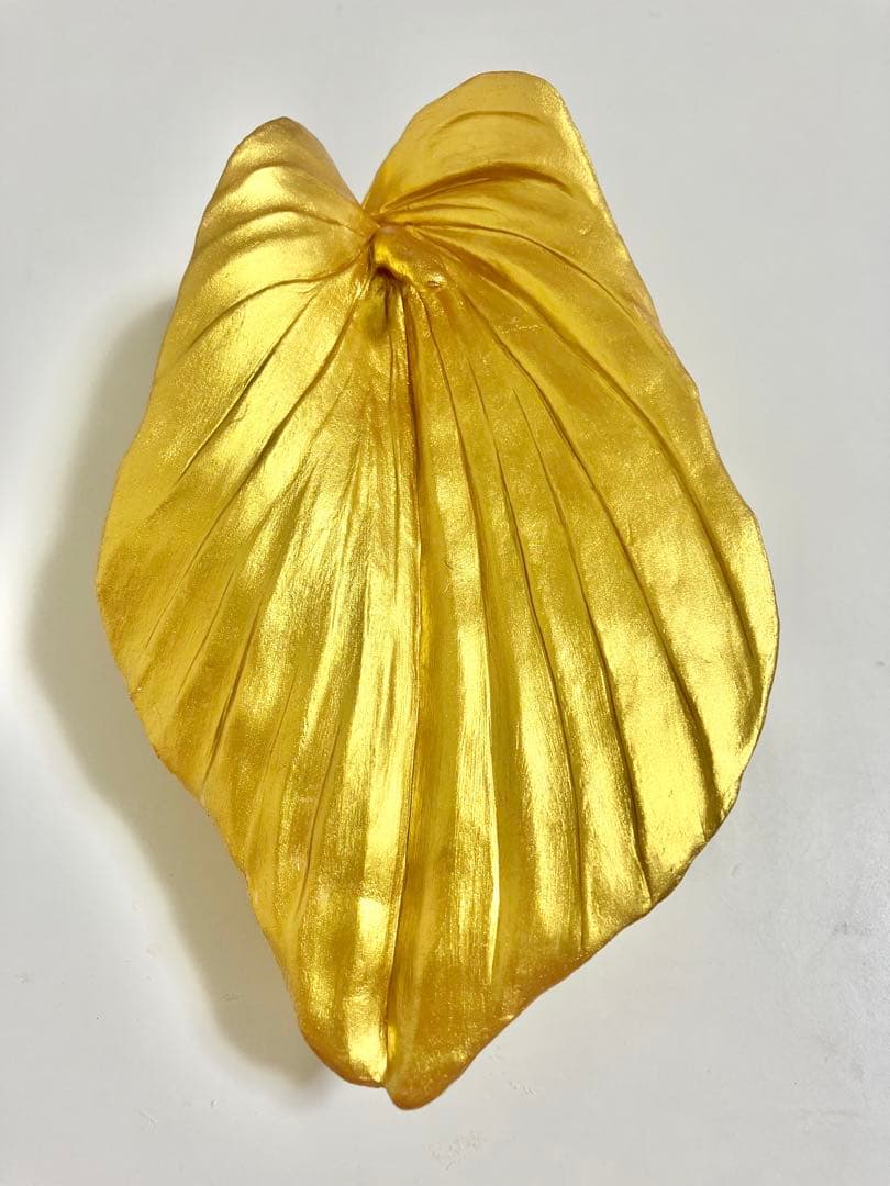 calla lily カラーリリー　花　彫刻　粘土　ゴールド　オブジェ　置物