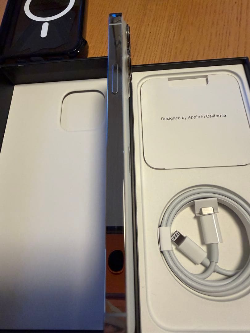 iPhone13promax silver 256GB casetify 本体