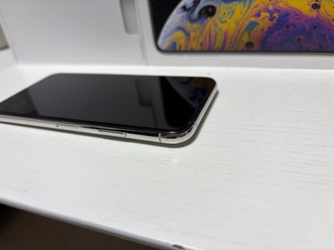 Apple iPhone Xs シルバー 箱付き