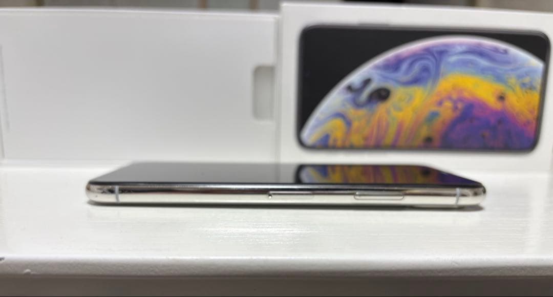 Apple iPhone Xs シルバー 箱付き