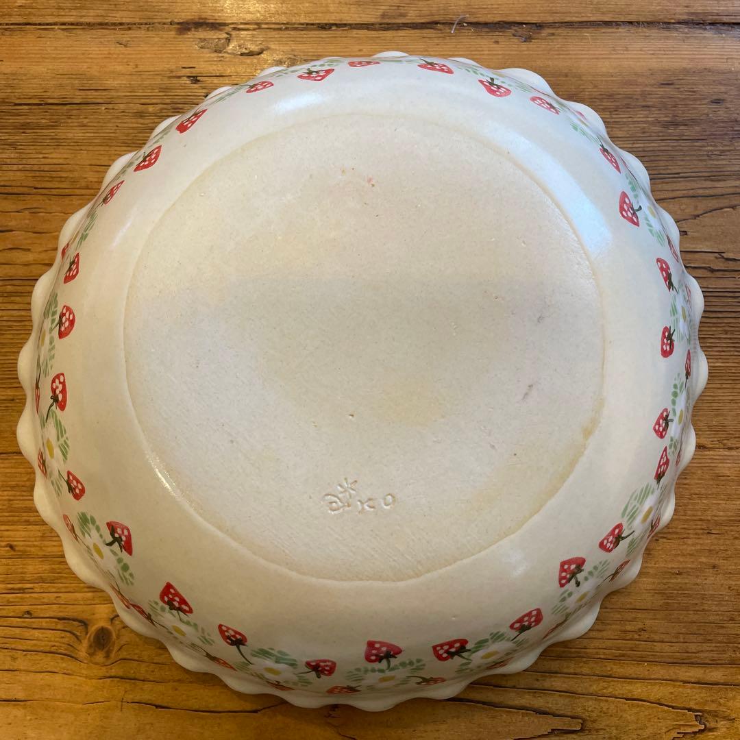 陶芸作家三浦愛子さんいちご模様が可愛い中鉢大鉢2点セット苺ストロベリーポタリー風