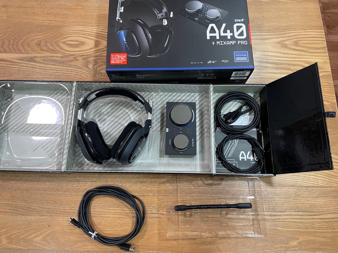 【完品】ASTRO A40ゲーミングヘッドホン+ MixAmp Pro