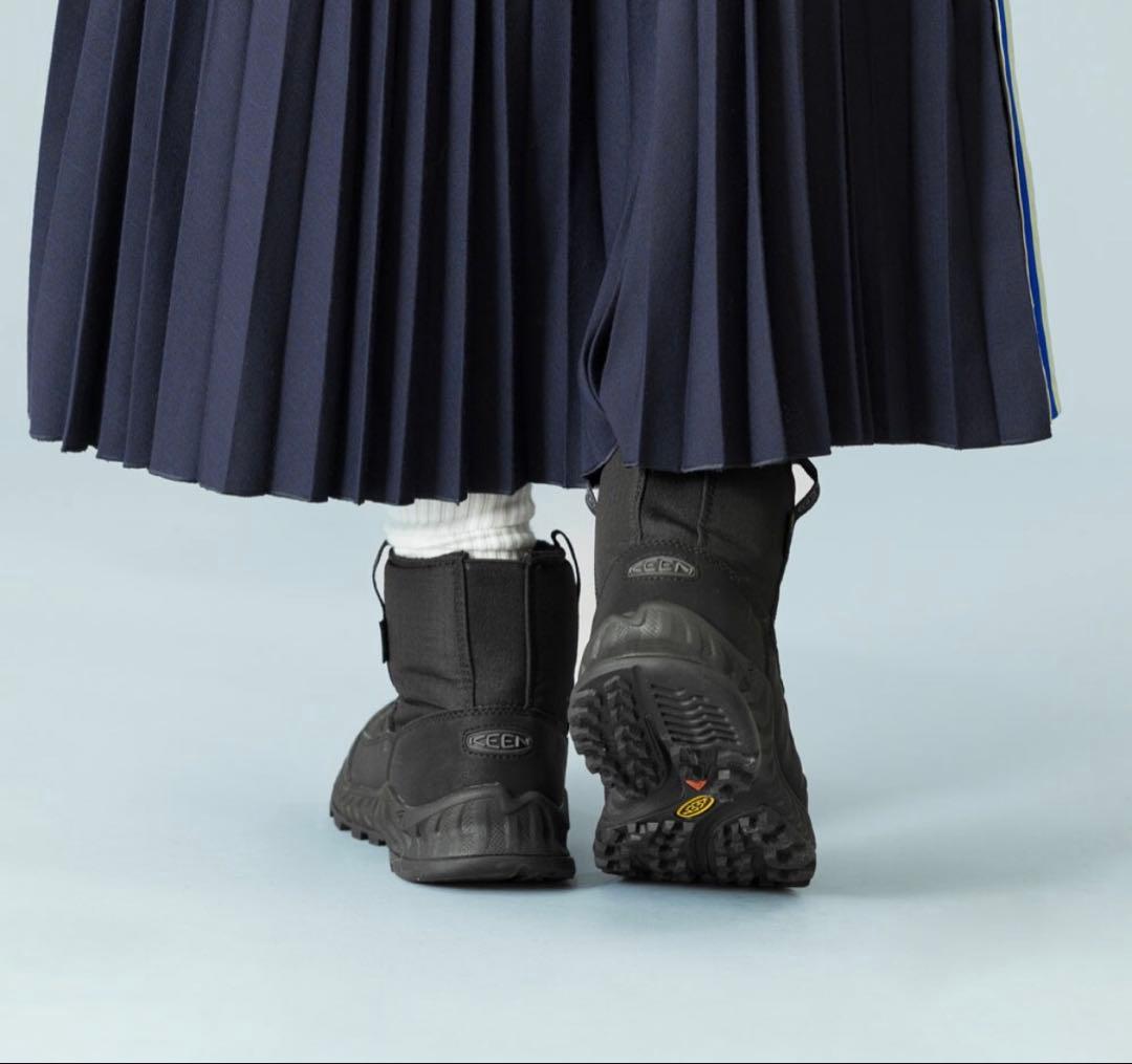 お値下げ　KEEN フッドネクシス プルオン 新品未使用 24.5