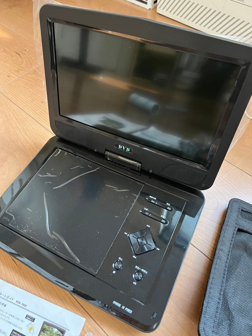 10.1インチTV搭載ポータブルDVDプレイヤー　HTA-100f