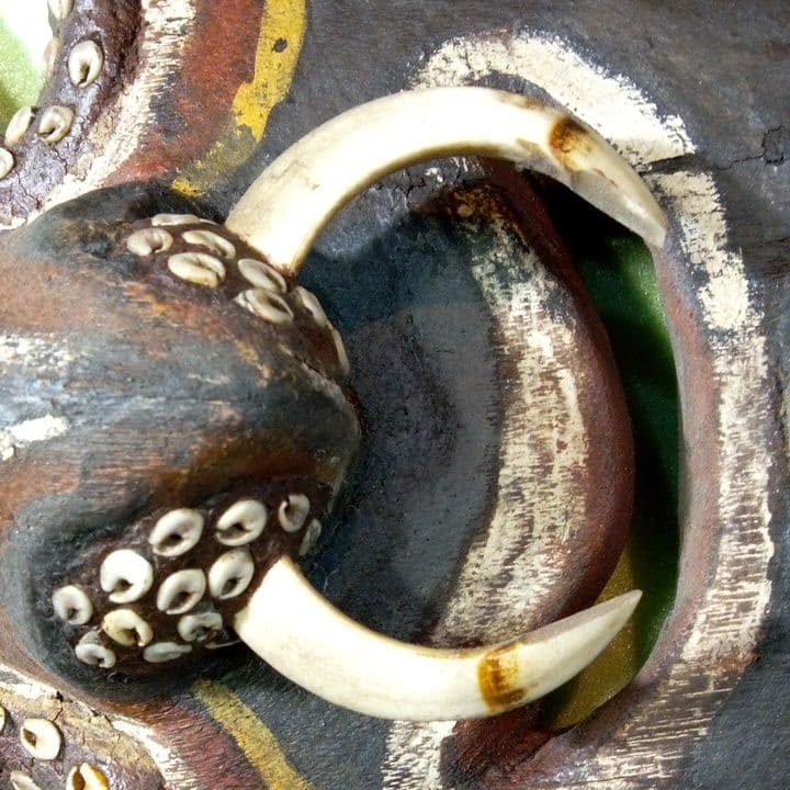 パプアニューギニア　お面　マスク　木製　木彫り　 壁掛け　置物　インテリア