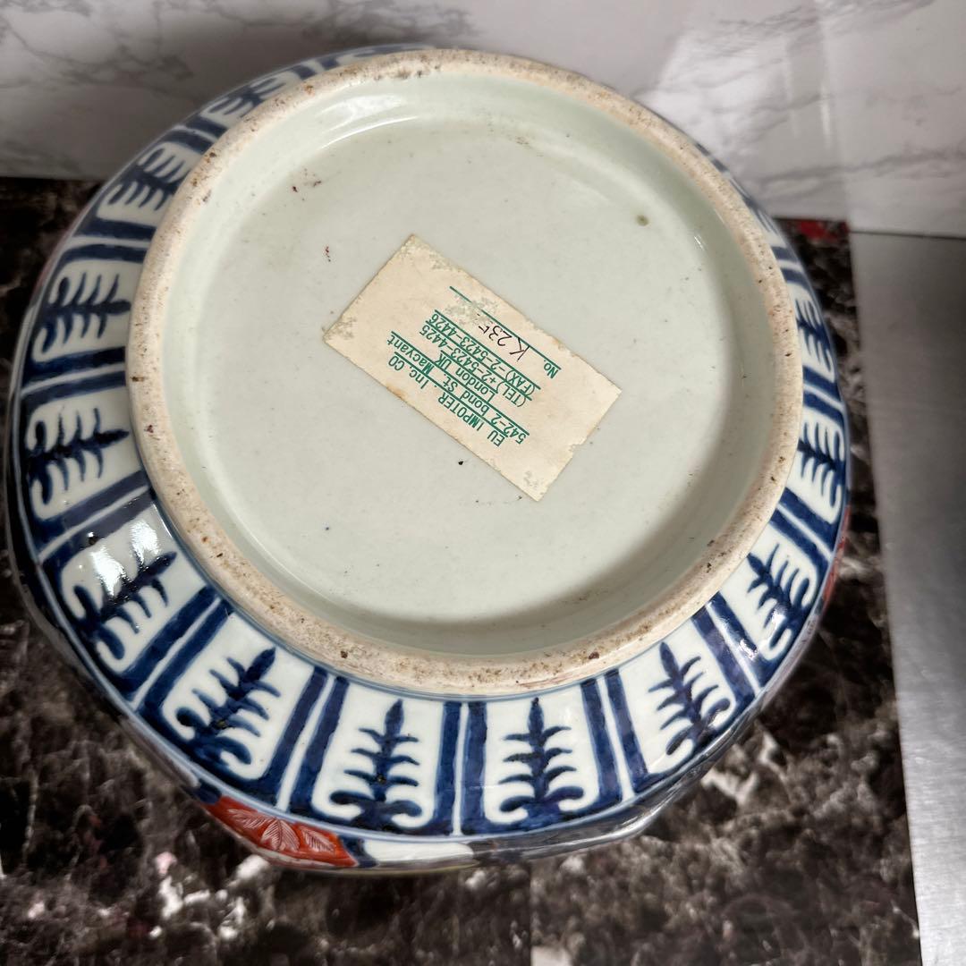 古伊万里、柿右衛門様式、特大女人蓋物、唐獅子、草加紋。　特製、桐箱。