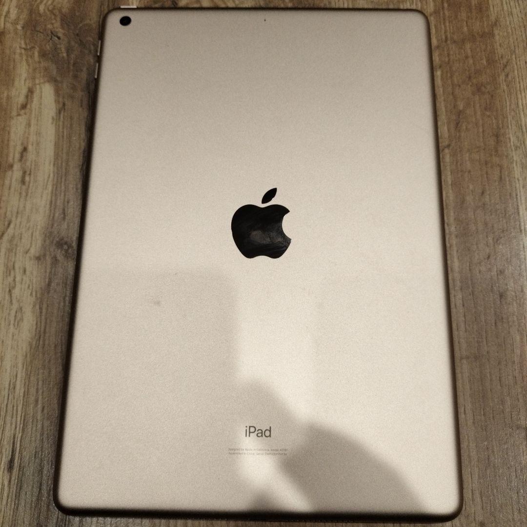 L*a様 Apple iPad (第7世代) 32GB WiFiモデル