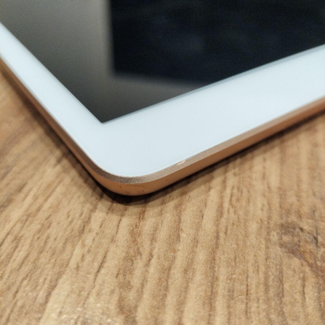 L*a様 Apple iPad (第7世代) 32GB WiFiモデル