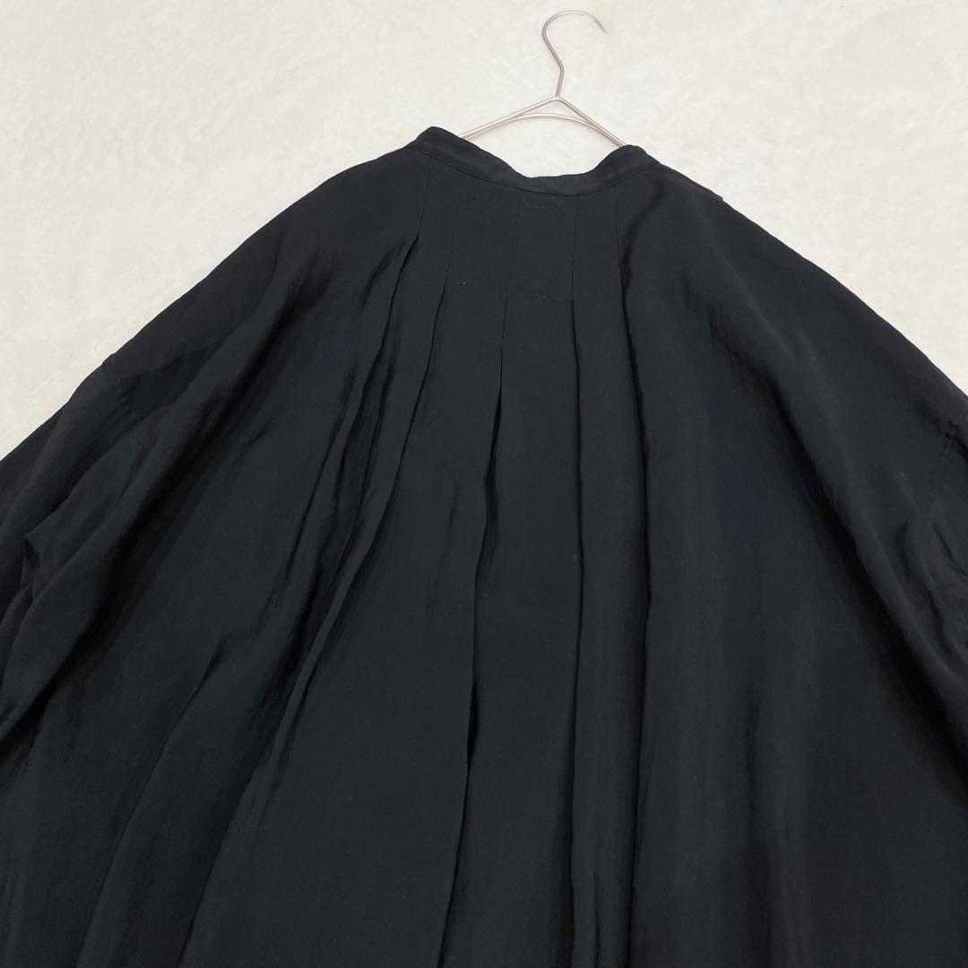 美品　BEARDSLEY パール釦袖ボリュームシャツ Fサイズ ブラック