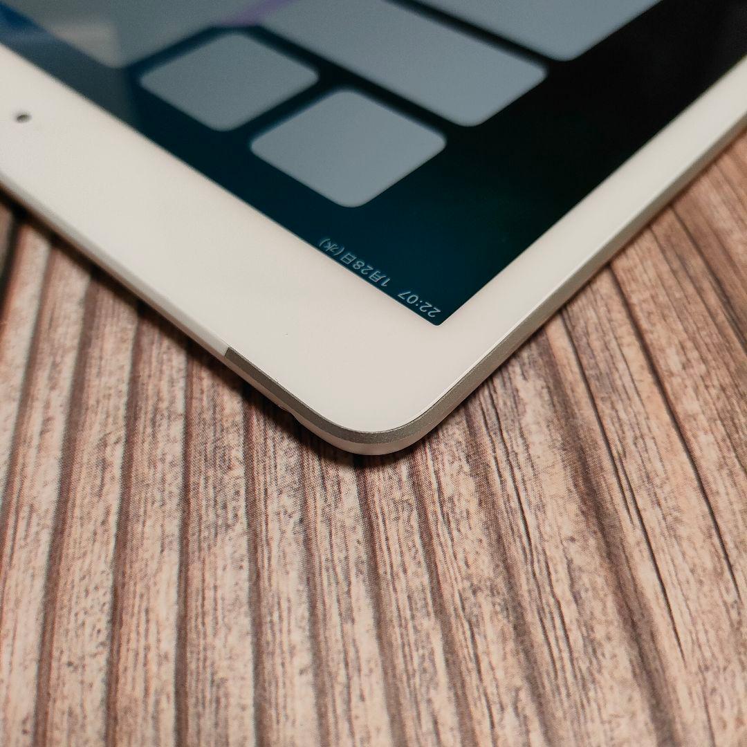 iPad 第8世代 32GB シルバー SIMフリー 超美品