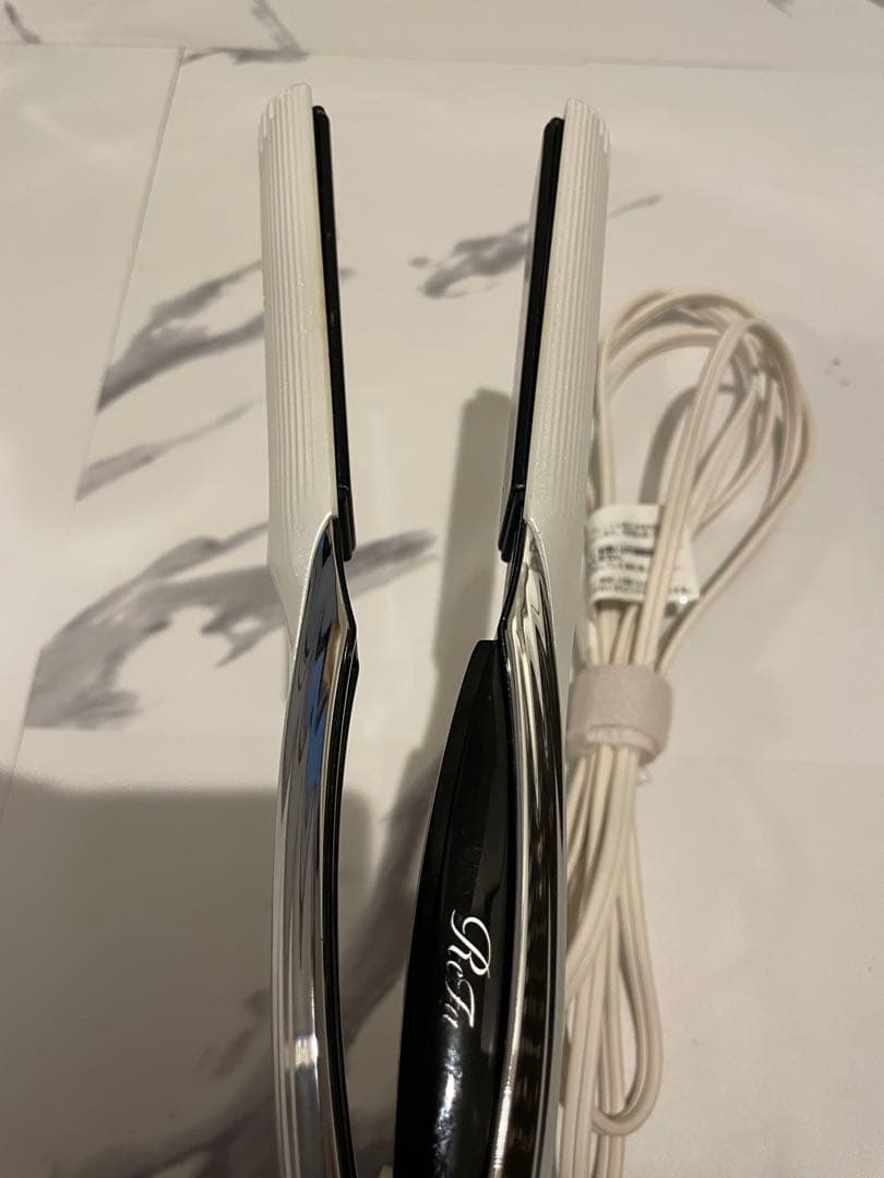 リファ BEAUTECH ストレートヘアアイロン