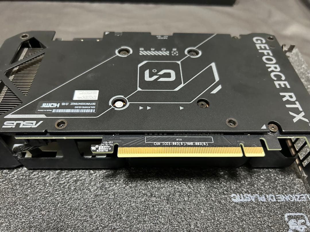グラフィックボード・グラボ・ビデオカード ASUS GeForce RTX 4070 Super 12GB