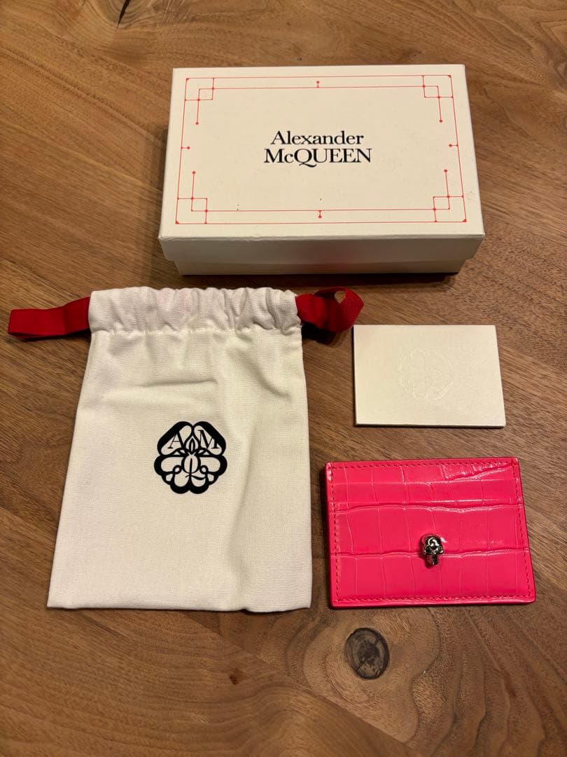 アレキサンダー　マックイーン　レザー カードケース　名刺入れ　社会人　ビジネス