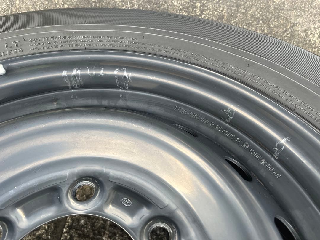 ハイエース　純正　DUNLOP 195/80R15 タイヤホイール4本セット