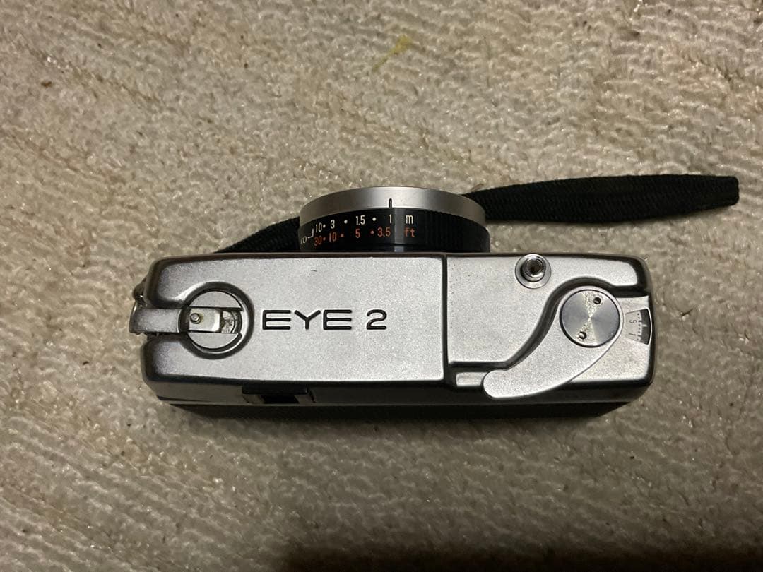 コニカカメラ　EYE 2。フイルムコンパクトカメラ。【昭和レトロ　現状。】。