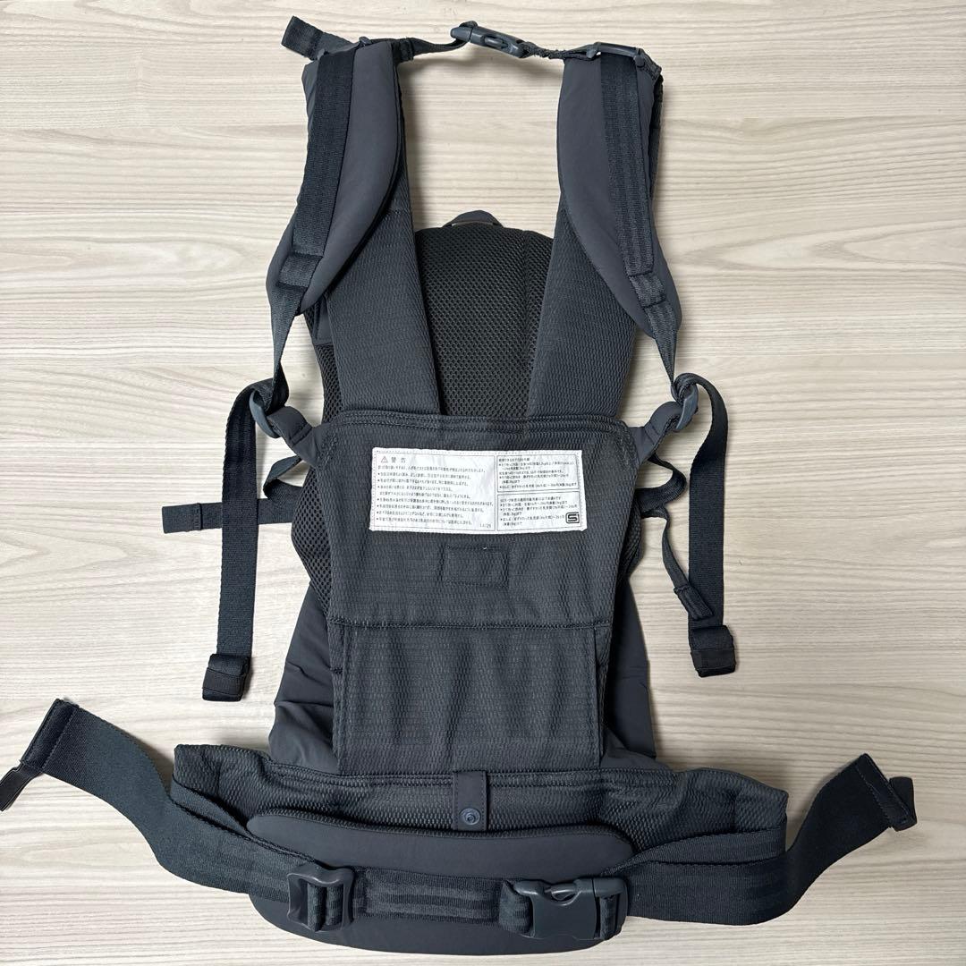 ピトレスク　ベビーキャリアオン　グリーンレーベルリラクシングコラボ　抱っこ紐