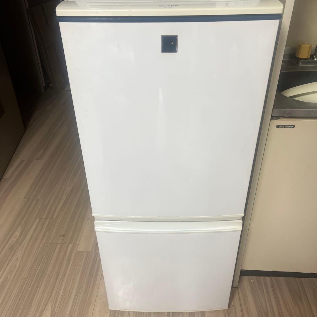 ホワイト冷蔵庫 下部冷凍庫付き