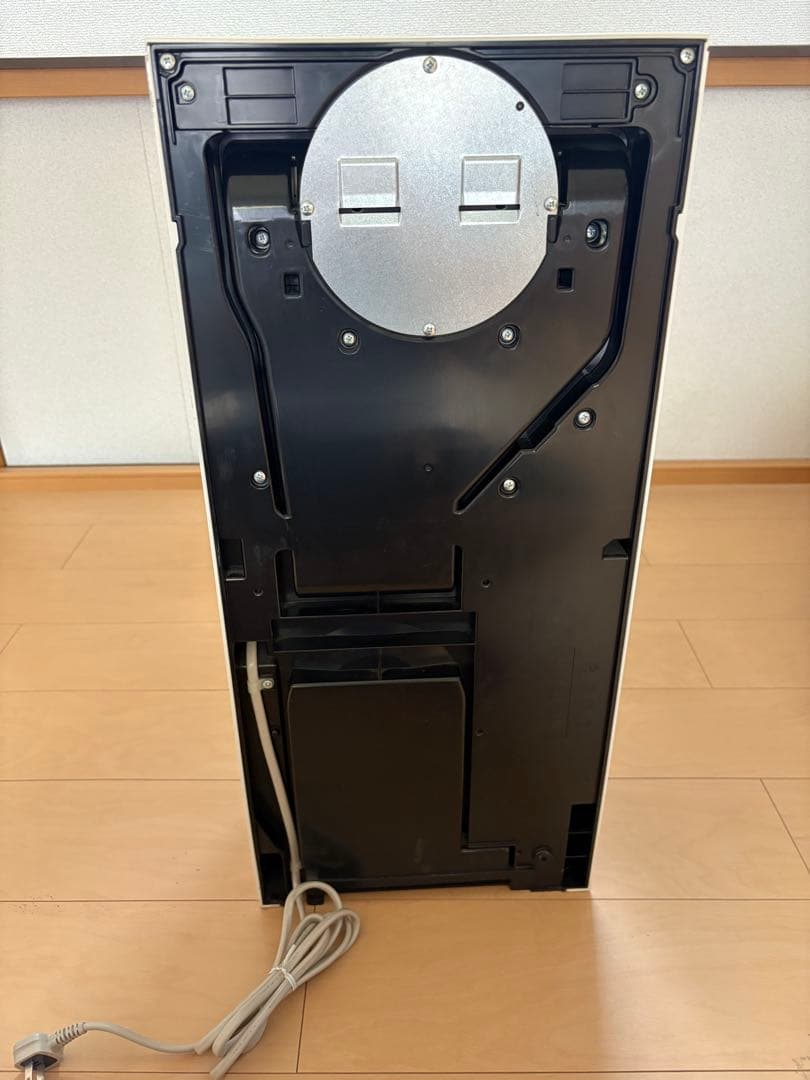 ハンドドライヤー