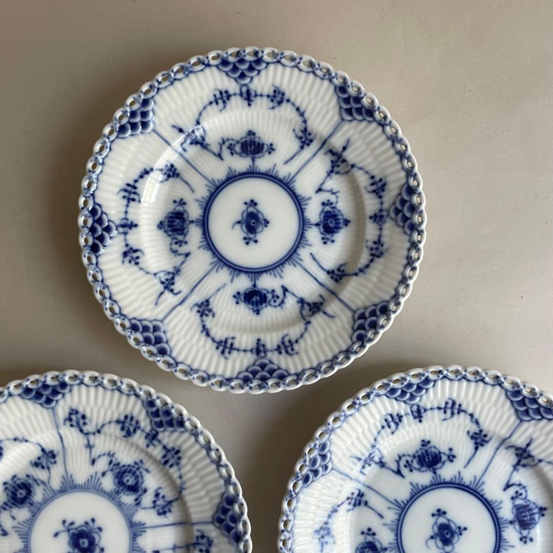 ロイヤルコペンハーゲン ブルーフルーテッド フルレース プレート 15cm 3枚