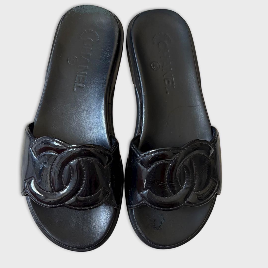 シャネル ココマーク フラットサンダル エナメル 23.5 箱付き