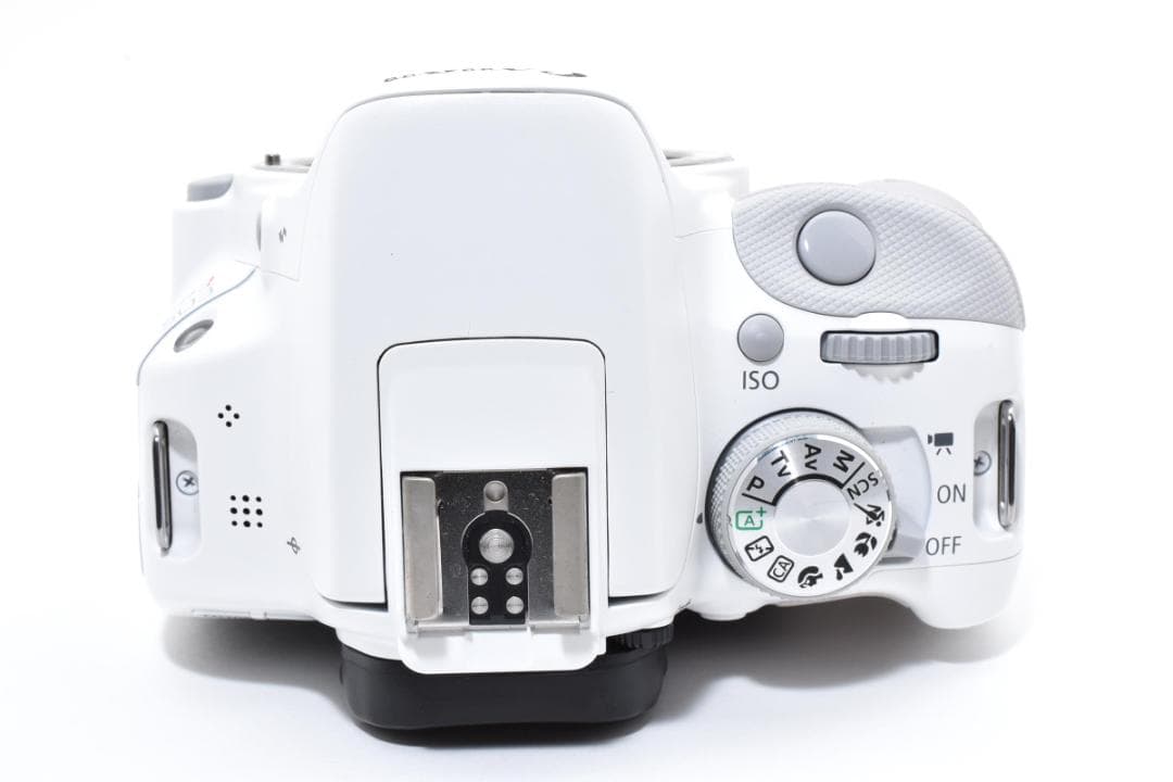 ✨女性にもおすすめ✨Canon kiss X7 ホワイト シャッター数1540回