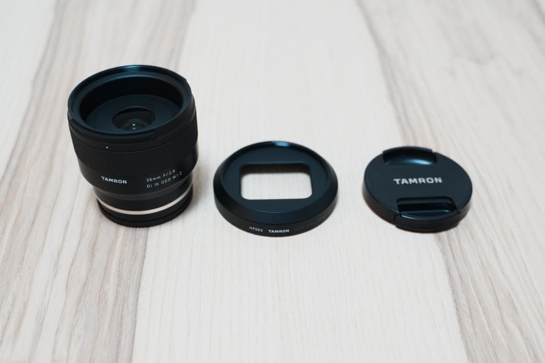 【 美品 】タムロン 35mm F2.8 Di III Eマウント