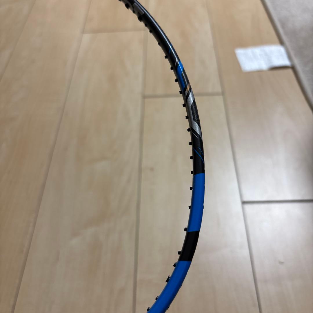 バボラ　バドミントンラケット　サテライト　エッセンシャル