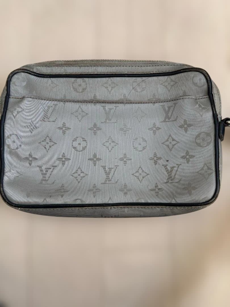 ルイ ヴィトン ショルダーバッグ サテライト メッセンジャー