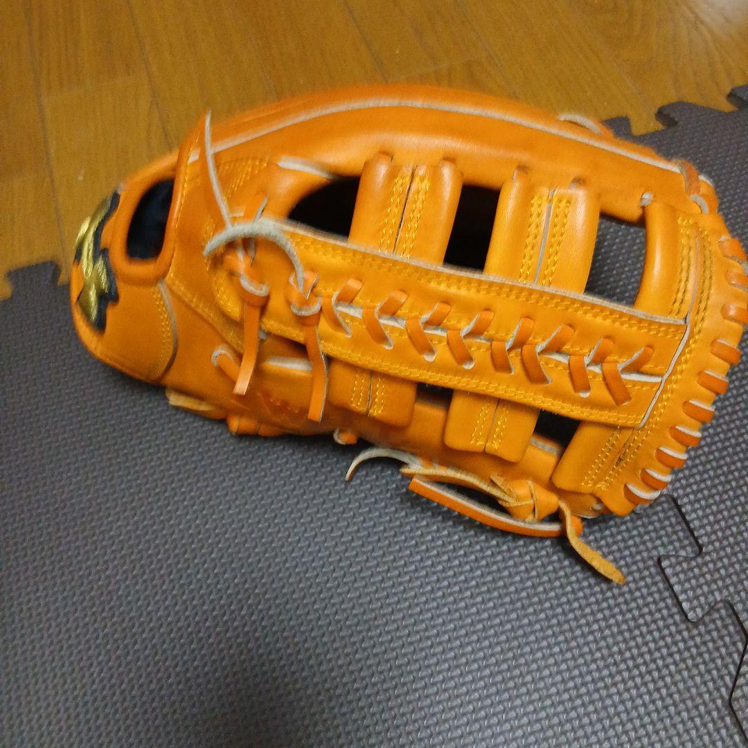 Under Armour WTP3360 軟式グローブ オレンジ外野手