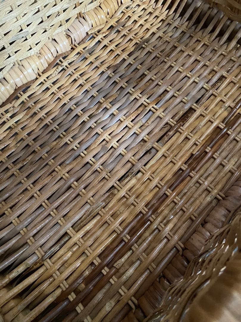 ラタン 4段収納ラック キャスター付き　中古