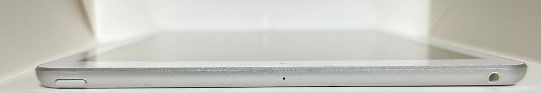 iPad（第6世代） シルバー 32GB Wi-Fiモデル