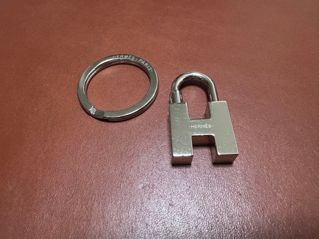 エルメス カデナ クイズ レインボー キーリング キーホルダー