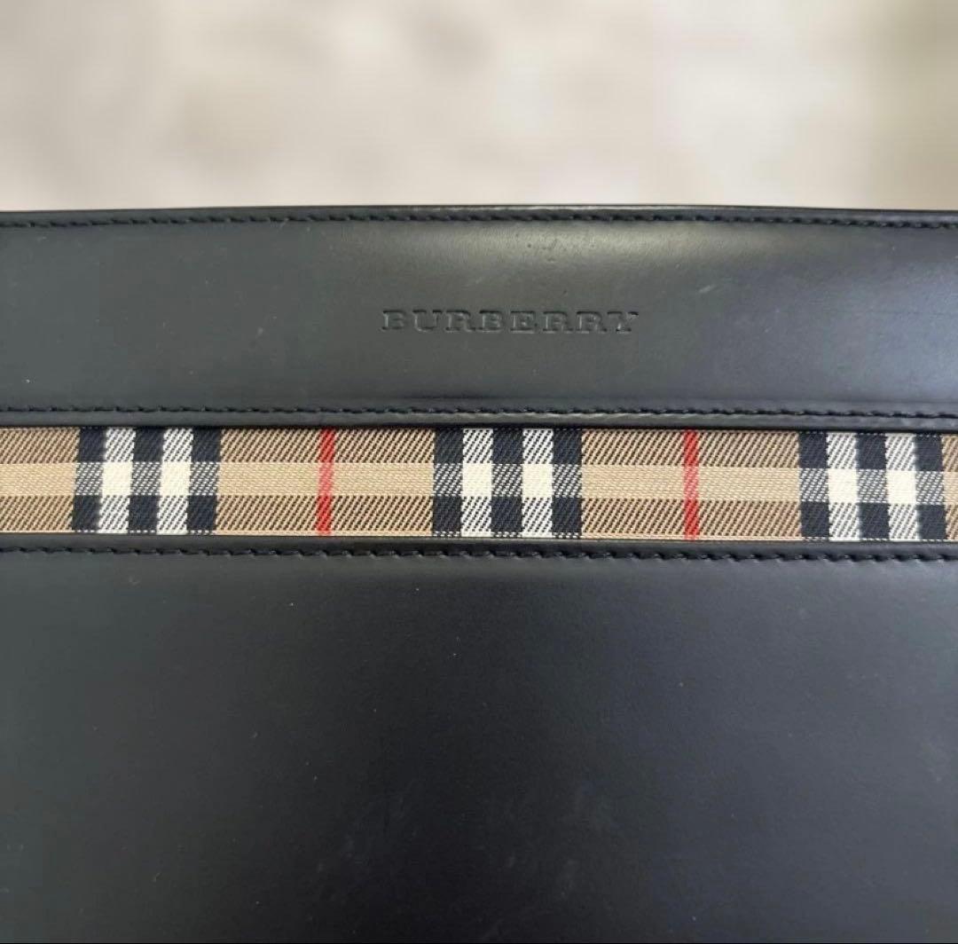 バーバリー ノバチェック レザー ワンショルダーバッグ レディース　ブラック