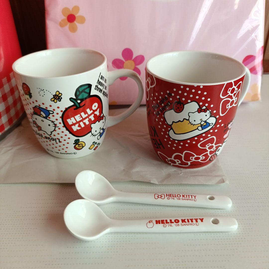 ハローキティ　ビッグバケツ缶　掛け布団カバー　スプーン付きマグカップ　セット