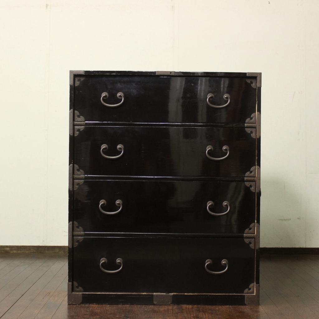 シンプルな四段引出しの時代箪笥 庄内箪笥/チェスト/古家具/古民藝/レトロ