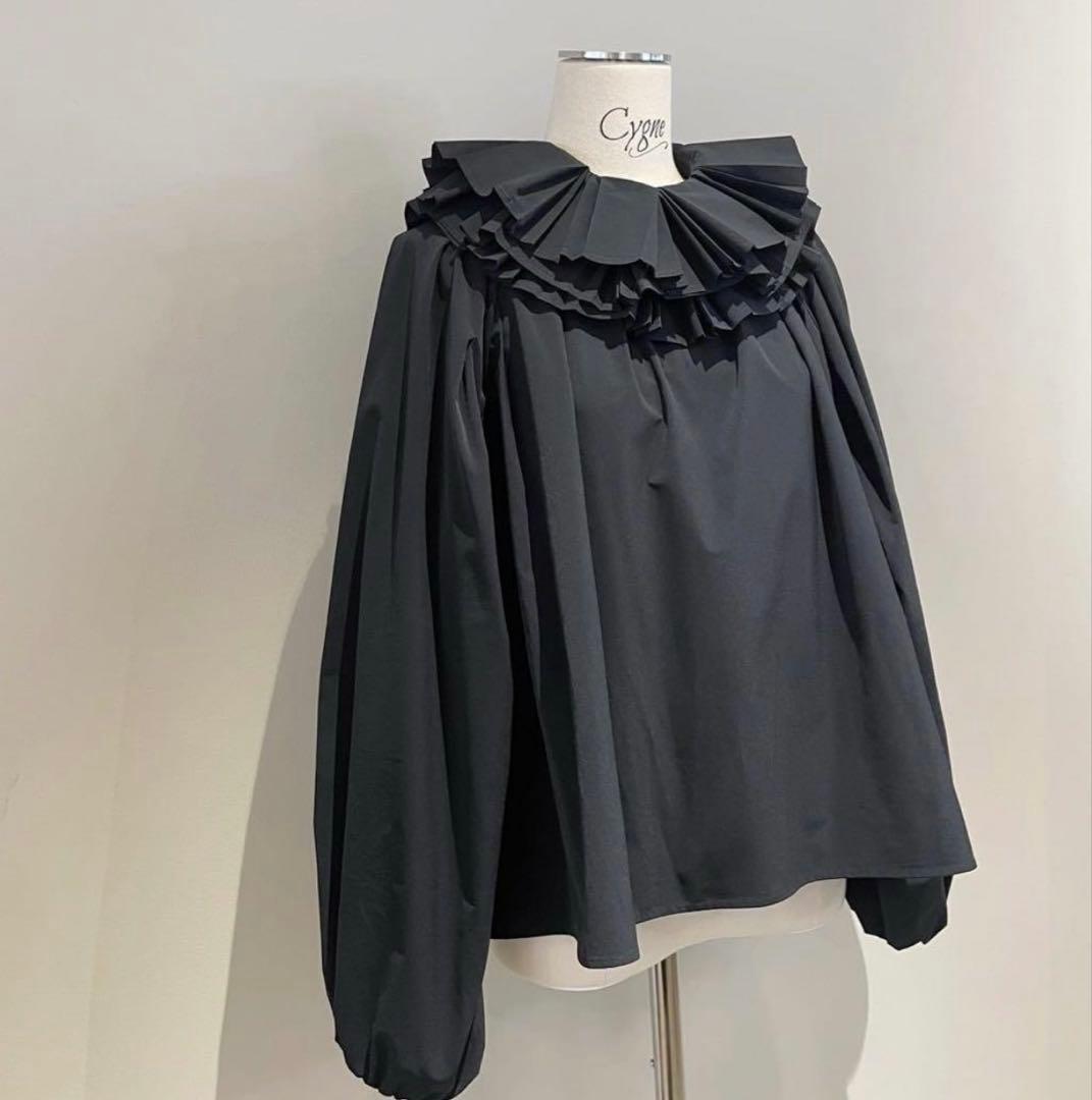 シーニュcygne プリーツカラーブラウス　lea レア