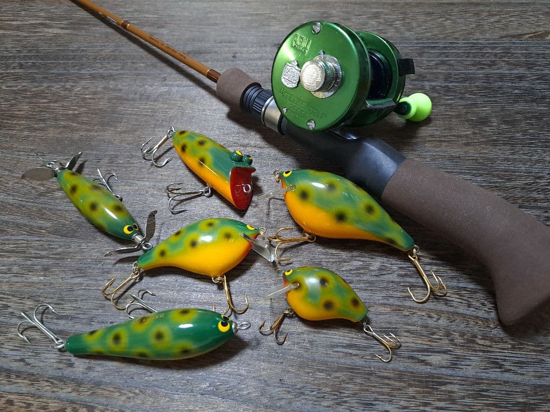 Abu ambassadeur 2500C　グリーン　サイモンシモムラ　ハンドル