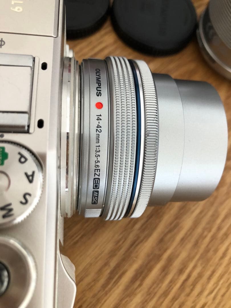 OLYMPUS PEN E-PL9 ホワイト