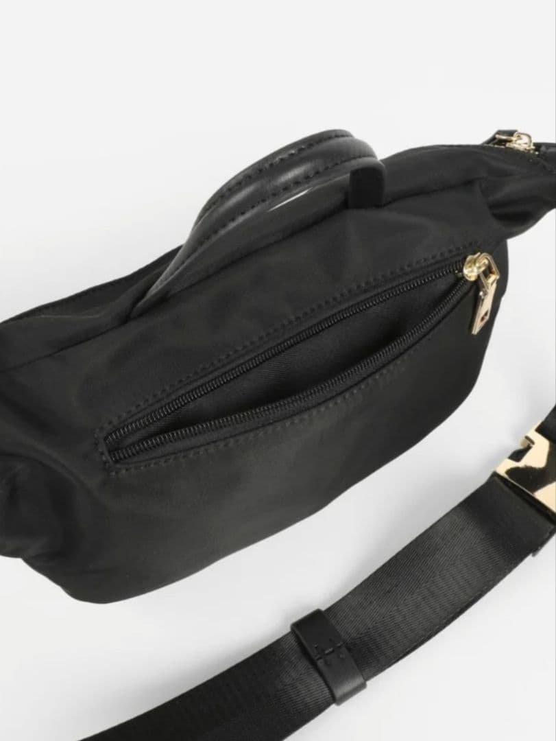 新品タグ付き ペシンシャ ポケットデザイン ショルダーバッグ グレー