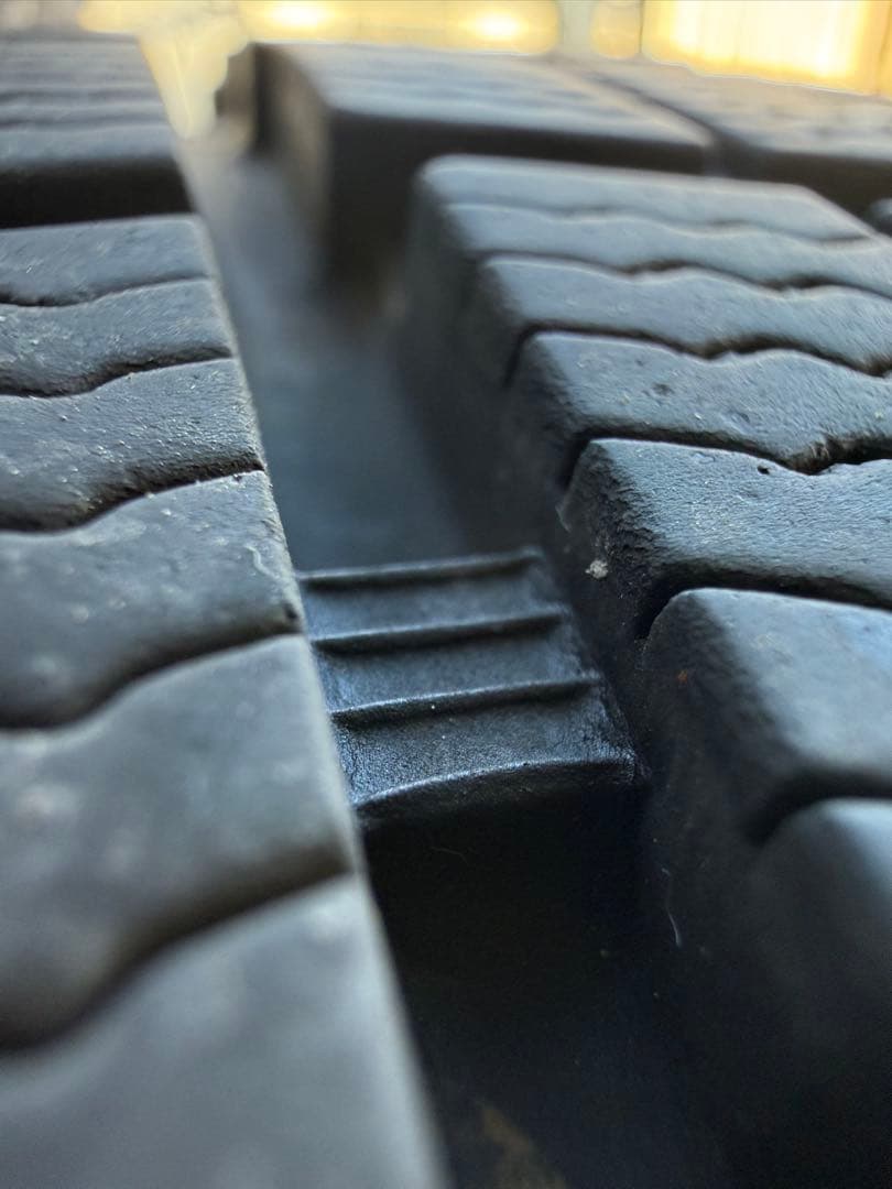 送料込み215/65R16 2022年製　溝7mm　アルミ付きスタッドレス