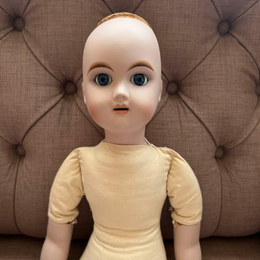 お取り置き品です　ビスクドール　青い目　オープンマウス