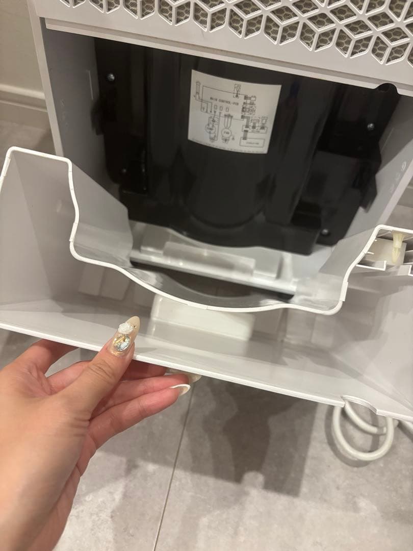 空気清浄機能付き除湿機 LIV ALL DESIGN NL-JSK10