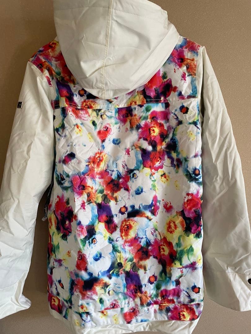 【緊急値下げ・単品購入可】ウィメンズ スノーボードウェア　上下+小物セット