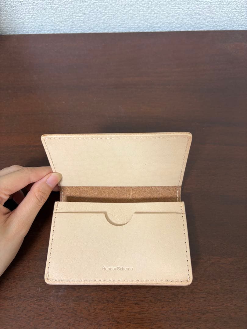 Hender Scheme ベージュ レザー名刺入れ