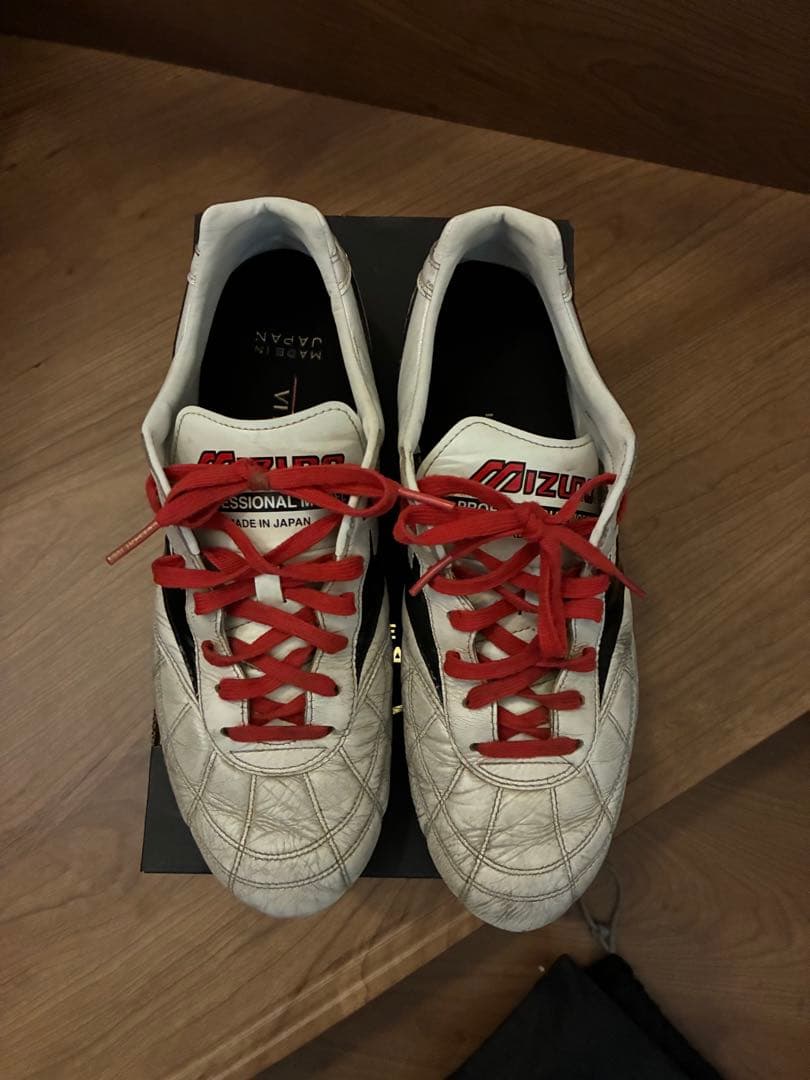 ミズノモレリア2ジャパンクロスステッチ27センチ