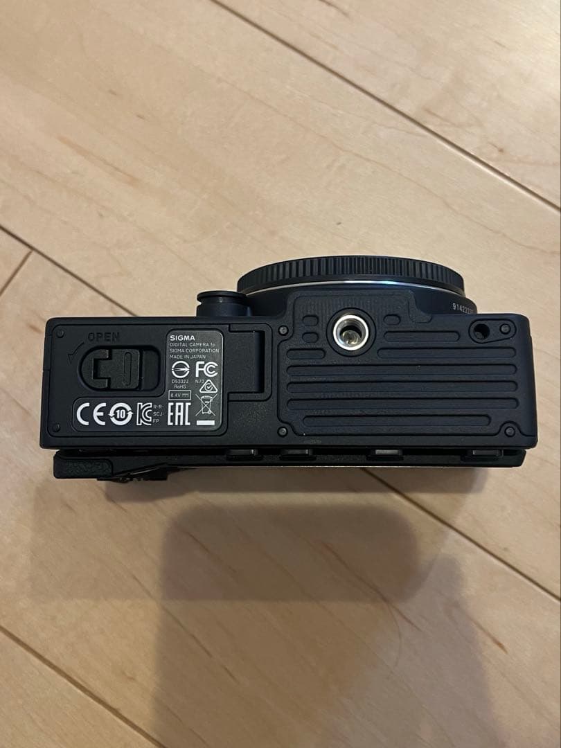 SIGMA fp 美品！ボタン交換済品！