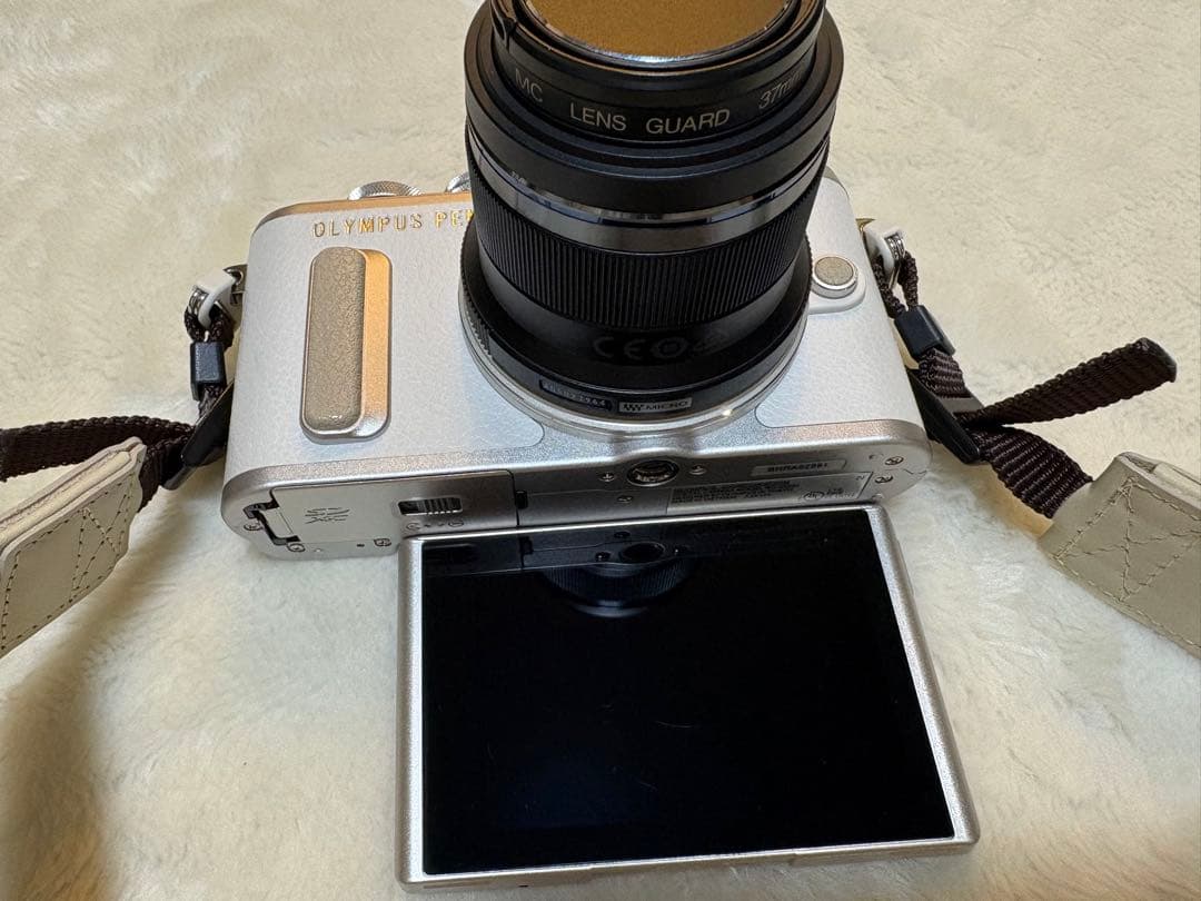 OLYMPUS PEN E-PL8 ＋ 単焦点レンズ