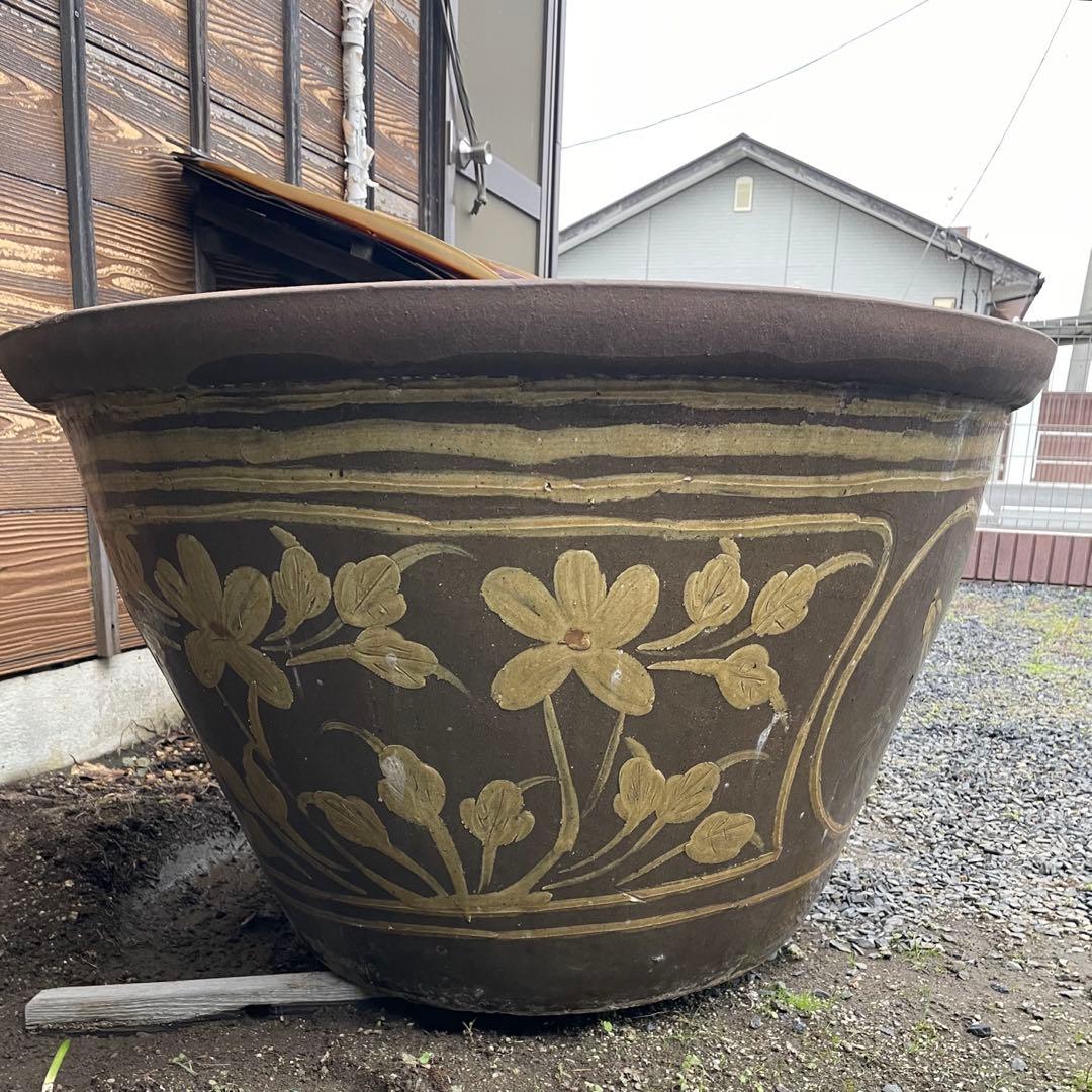 水鉢 睡蓮鉢 超大型 花模様